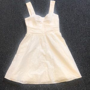 Beautiful white express dress - falls above the knees if you are taller than 5’5